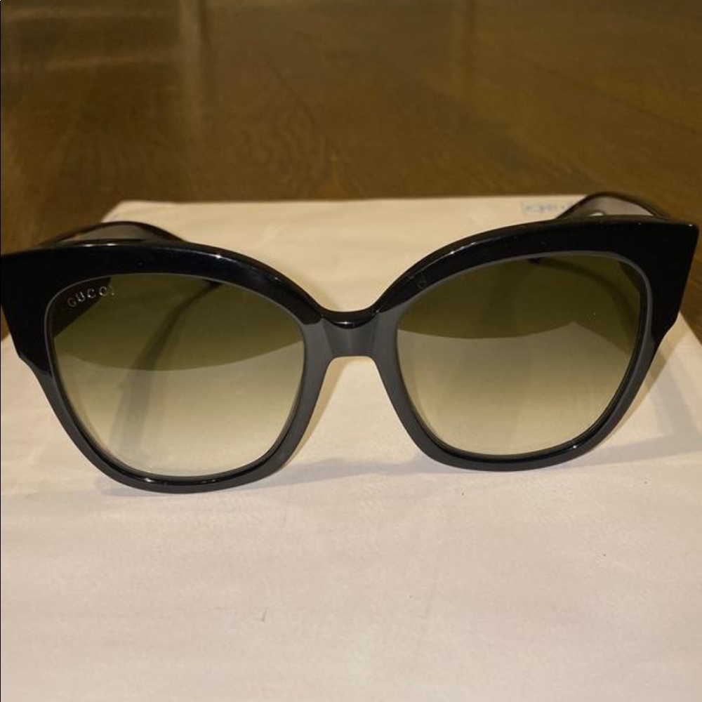 Gucci women’s sunglasses